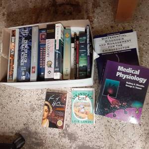 lot 506 image: Large Box of Medical Based Books on...