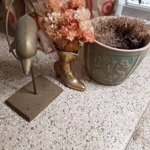 lot 522 image: Brass Dolphin Dcor, Brass Boot Pl...