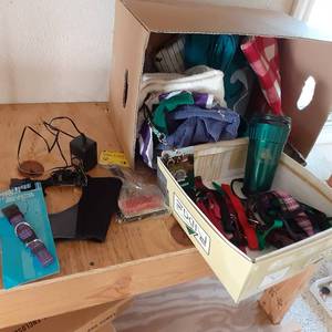 lot 529 image: Box of Random items Hand Towels, F...