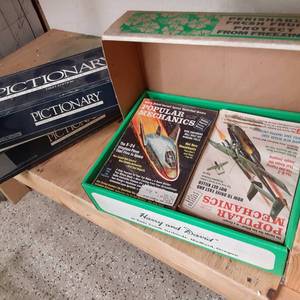 lot 533 image: Vintage Popular Mechanics Magazines...