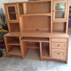 lot 540 image: Solid Wood Executive Desk with Pull...