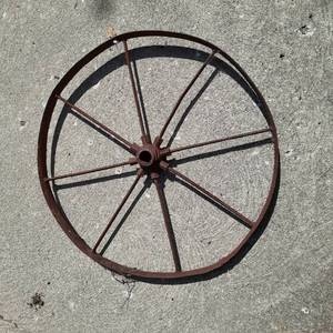 lot 543 image: Vintage 26 Metal Wagon Wheel Outdo...