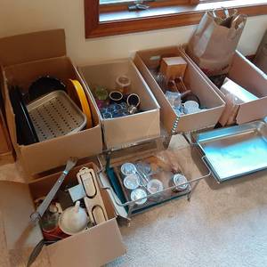 lot 587 image: Large Lot of Stainless Kitchenware,...