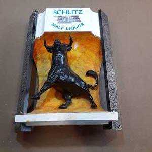 lot 594 image: Schlitz Malt Liquor 3D Bull Wall Dcor Sign