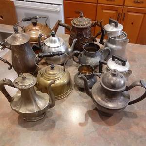 lot 605 image: Lot of Silver-Tone Metal & Brass Co...