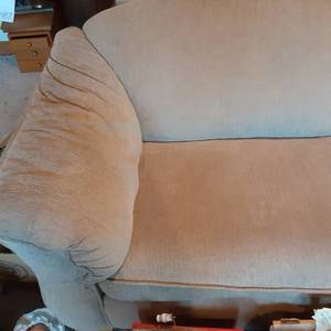 lot 625 image: Couch See Photos