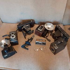 lot 626 image: Misc. Vintage Items See Photos
