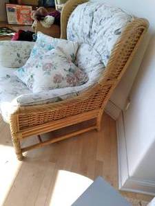 lot 150 image: Wicker Style 31 X 32 X 37 Side C...