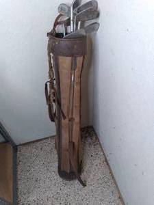 lot 174 image: Vintage Golf Bag Some Clubs With Wo...