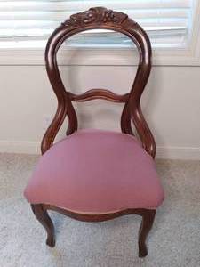 lot 188 image: Vintage Wood Side Chair Good Shape...
