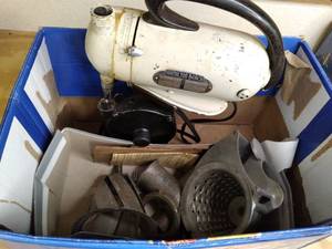 lot 245 image: Vintage Hamilton Beach GrinderChop...