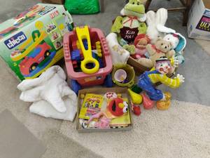 lot 260 image: Large Lot of Kids Toys Chicco Pla...