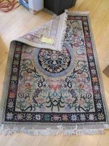 lot 388 image: Large 4x6 area rug Made in Egypt...