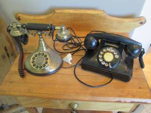 lot 402 image: Set of 2 vintage rotary telephones...