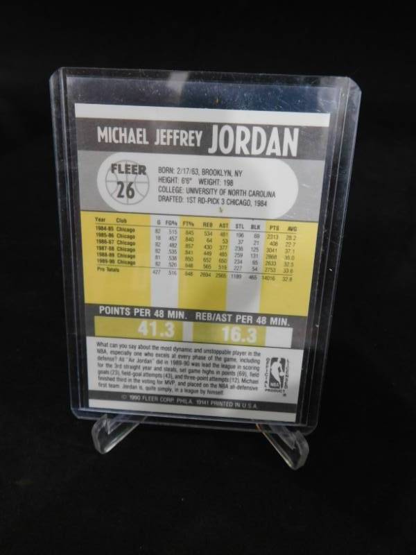 lot 93 image: 1990 Fleer Basketball Michael Jordan Card #26