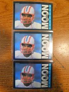 lot 21 image: (3) 1985 Topps Warren Moon Rookie Cards #251