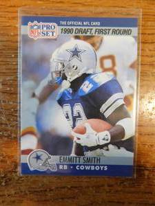 lot 36 image: 1990 Pro Set Emmitt Smith Rookie Card #685