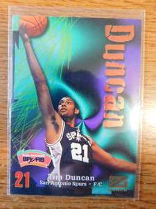 lot 81 image: 1997 Skybox Z-Force Tim Duncan Rookie Card #111