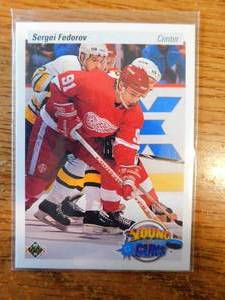 lot 109 image: 1990 Upper Deck Sergri Fedorov Rookie Card #525