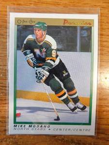lot 113 image: 1991 O-Pee-Chee Mike Modano Rookie Card #74