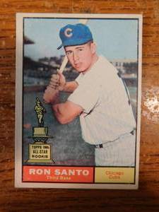 lot 128 image: 1961 Topps Ron Santo Rookie Card #35
