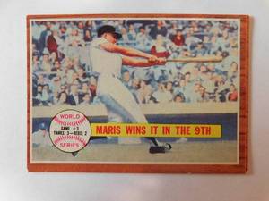 lot 132 image: 1962 Topps Roger Maris Card #234
