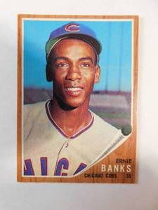 lot 137 image: 1962 Topps Ernie Banks Card #25