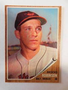 lot 144 image: 1962 Topps Brooks Robinson Card #45