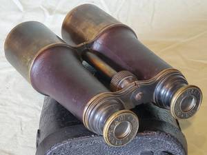 lot 10 image: Civil War Era Field Glasses with Leather Carrier