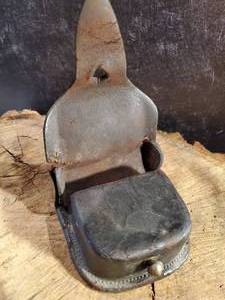 lot 35 image: Civil War Era Percussion Cap Box