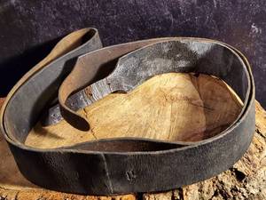 lot 87 image: Excellent Condition Civil War Cartridge Box Leather Sling by Gaylord