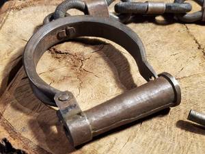 lot 122 image: Civil War Prisoner Leg Irons with Key