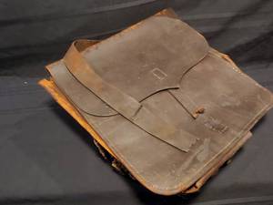 lot 123 image: Authentic Civil War Artillery Haversack from the Waterviliet Arsenal