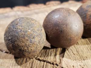 lot 252 image: (4) Civil War 1-12 inch Diameter Grape Shot Balls