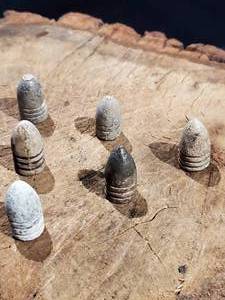 lot 372 image: Original Civil War (6) .58 Caliber 3-Ring Bullets