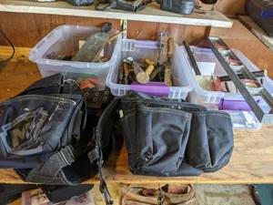 lot 24 image: Misc. Hand Tools and Tool Harness See photos