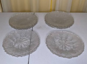 lot 286 image: Elegant 10 Piece Glass Plate Set