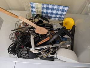 lot 301 image: Mixed Lot of Cooking Tools See Pictures