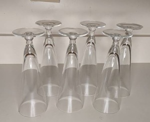 lot 307 image: Stunning Set of Crystal Glass Cone Shaped Champagne Flutes