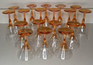 lot 309 image: Stunning 18 Piece Crystal Cocktail & Martini Glasses Set