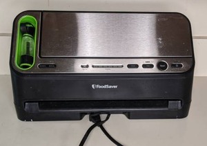 lot 313 image: FoodSaver 2-in-1 Vacuum Sealer Machine with Automatic Bag Detection