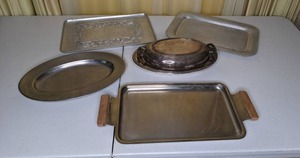 lot 269 image: (5) Pieces of Vintage Silver Servingware