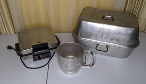 lot 271 image: Waffle Maker, Sifter and Roasting Pan