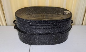 lot 272 image: 3-Piece Enamelware Roasting Pan