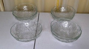 lot 279 image: Beautiful Set of (7) Glass Bowls with Floral Pattern and Ruffle Edge