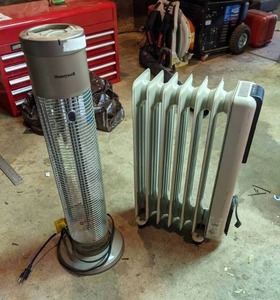 lot 100 image: (2) Space Heaters