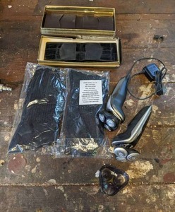 lot 116 image: (2) Vintage Bifold Wallets, Mens Socks and (2) Razors