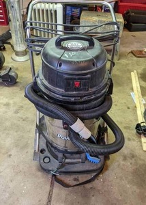 lot 96 image: Heavy Duty WetDry Vac