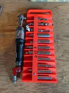 lot 34 image: Snap On Air Ratchet & Socket Set