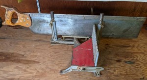 lot 46 image: Vintge Miter Box and Saw